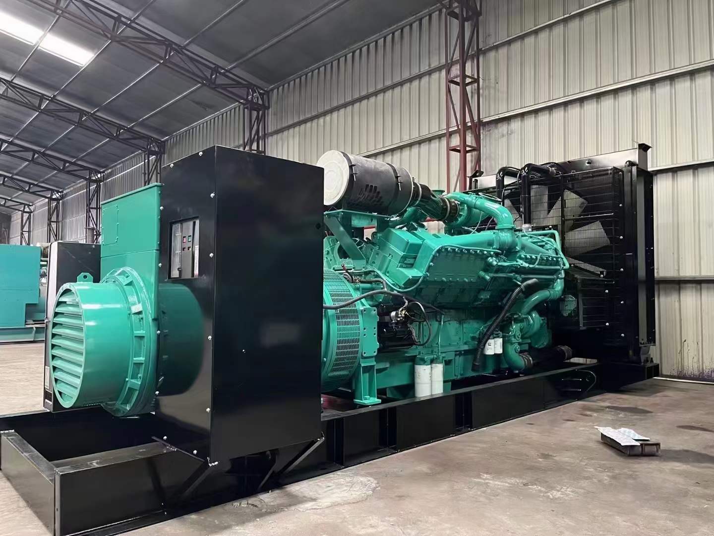富川如何降低 800kW 柴油发电机输出电流的波动？
